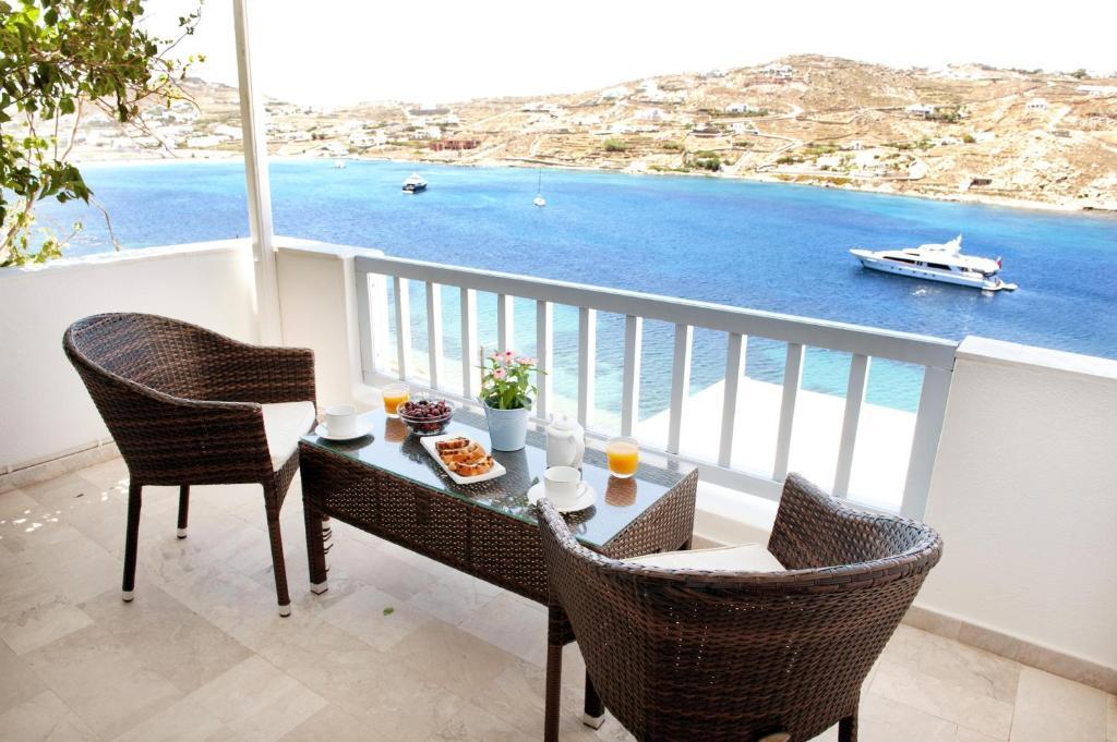 Vana Holidays Ornos  Ruang foto