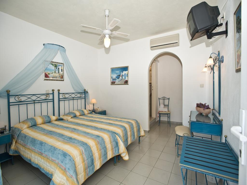 Vana Holidays Ornos  Ruang foto